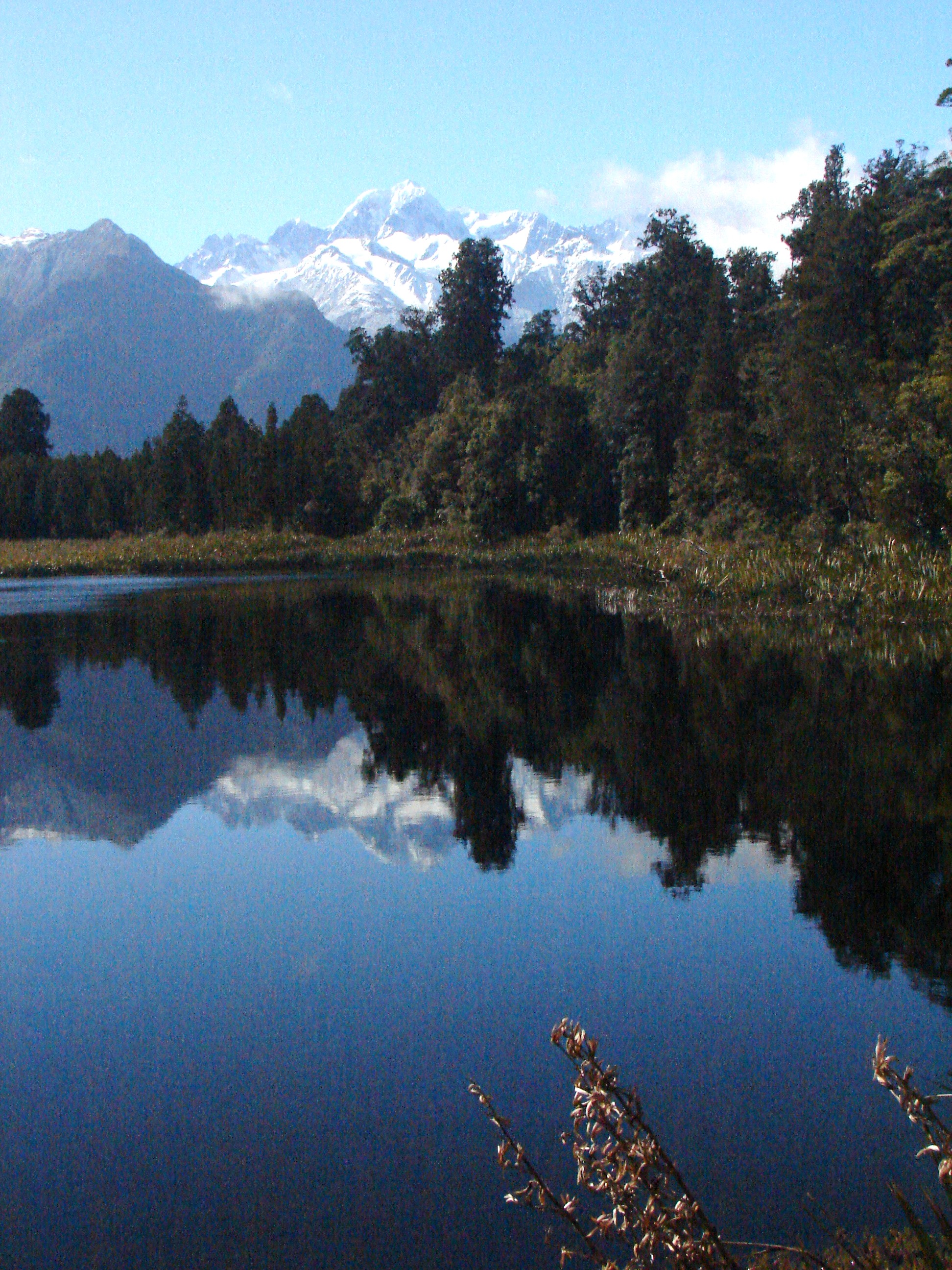 cruises_etc_zealand_lake_mountain